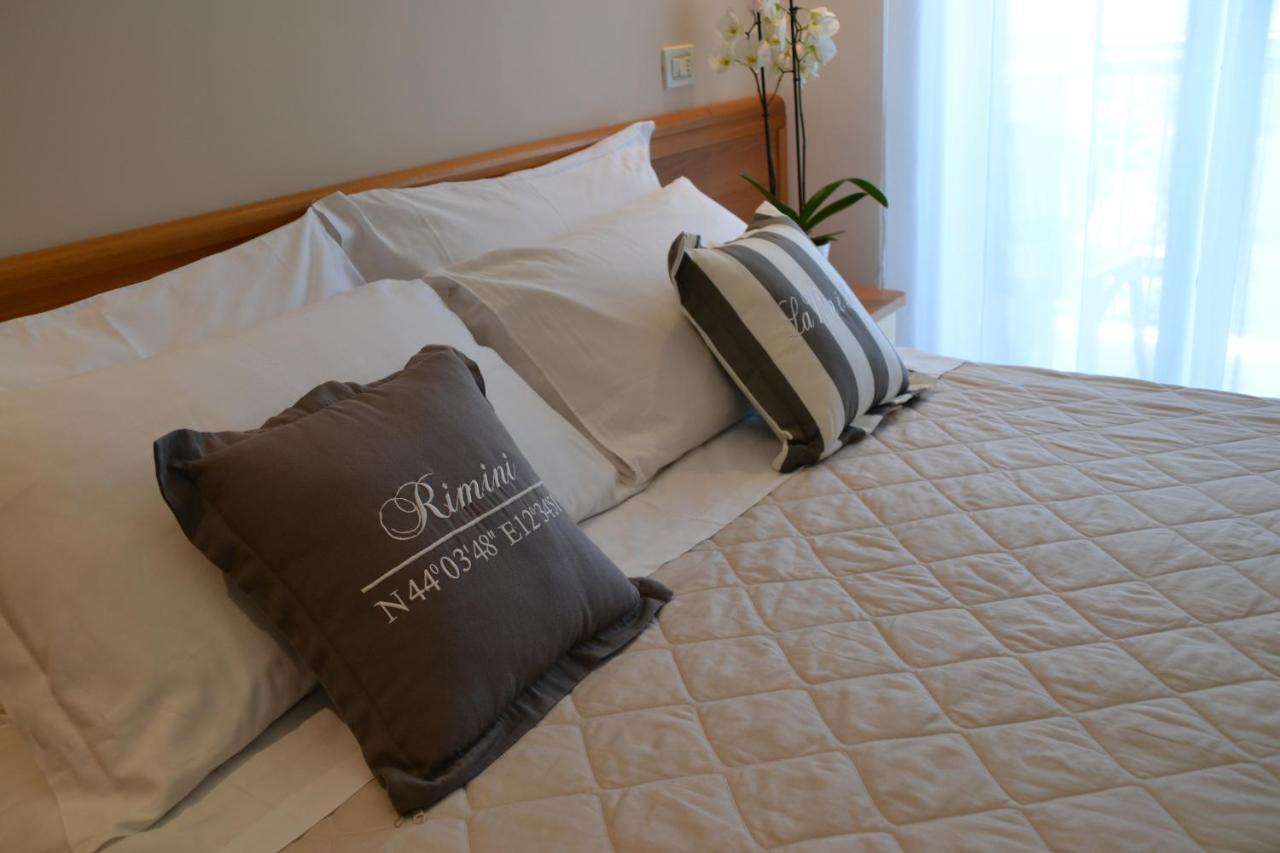 Hotel Apogeo - Breakfast Experience Rimini Esterno foto