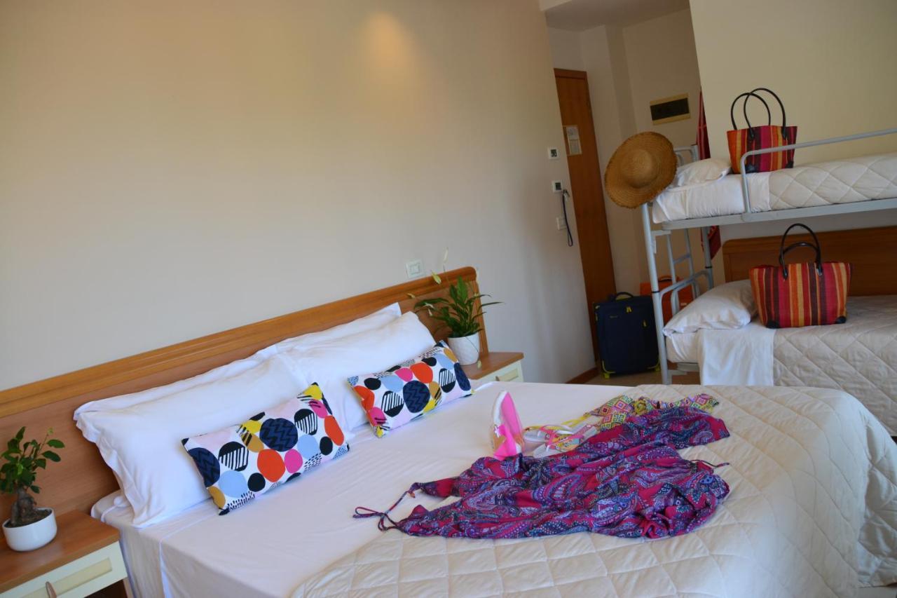 Hotel Apogeo - Breakfast Experience Rimini Esterno foto