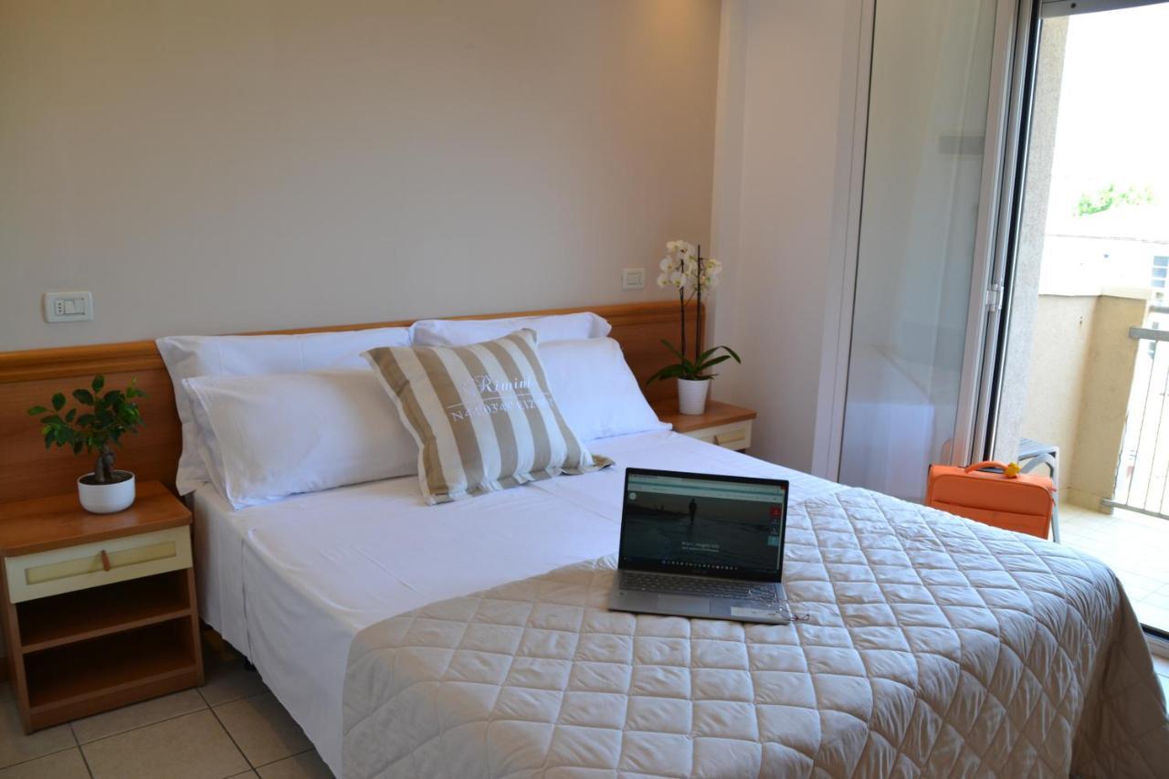 Hotel Apogeo - Breakfast Experience Rimini Esterno foto