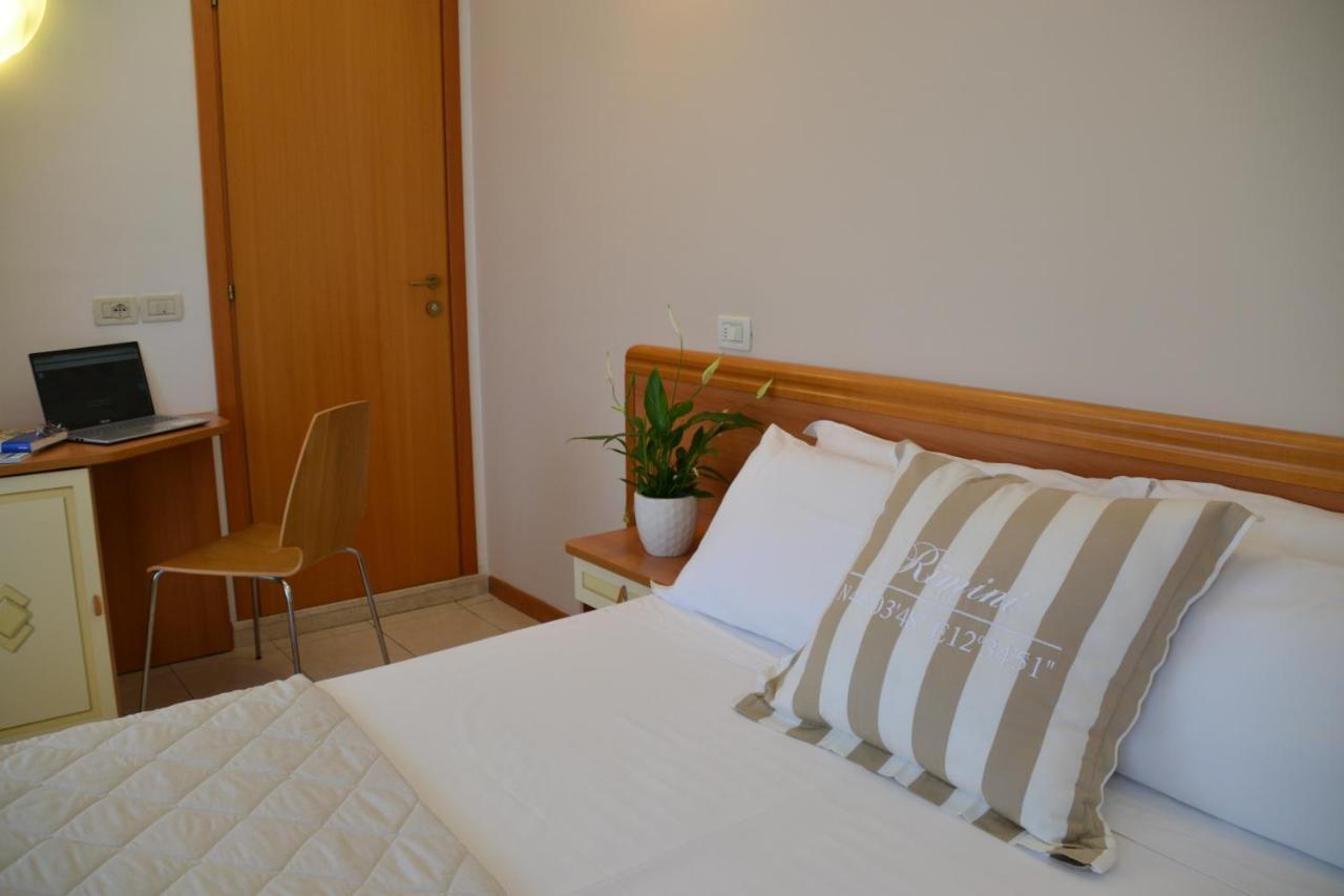 Hotel Apogeo - Breakfast Experience Rimini Esterno foto