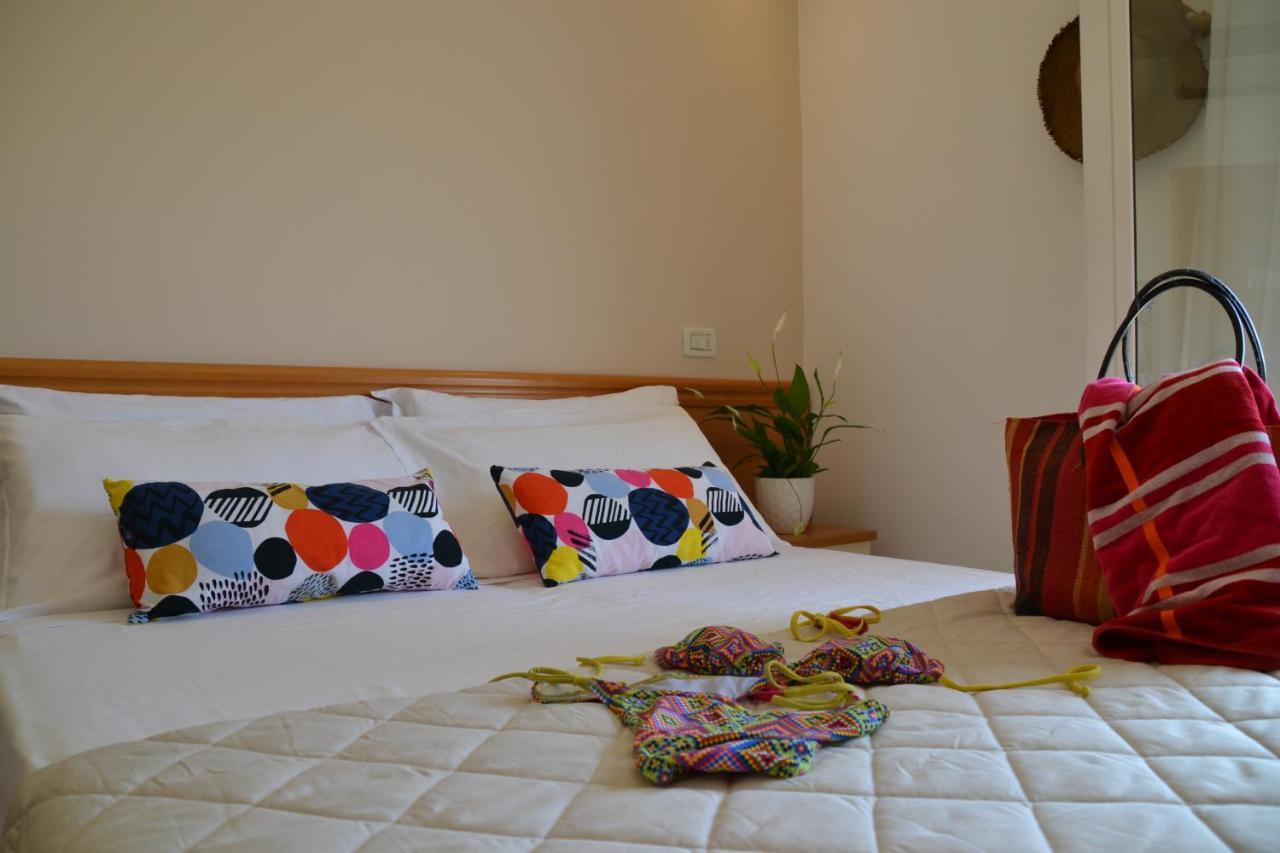 Hotel Apogeo - Breakfast Experience Rimini Esterno foto
