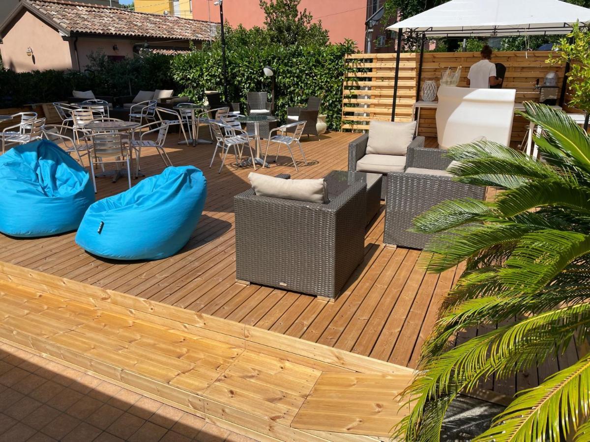 Hotel Apogeo - Breakfast Experience Rimini Esterno foto